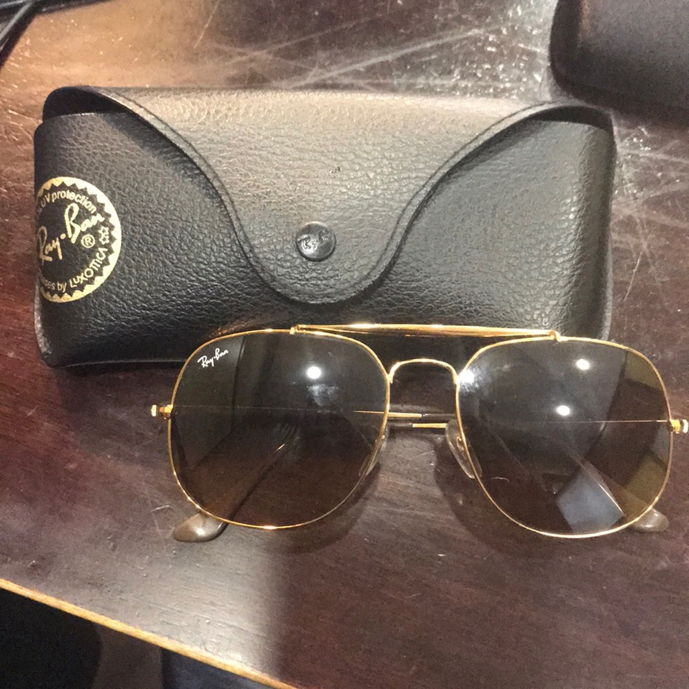 Ray Ban 3561 Navigator Sunglasses in Gold